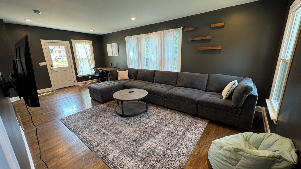 Photo of Livingroom in Central Clintonville