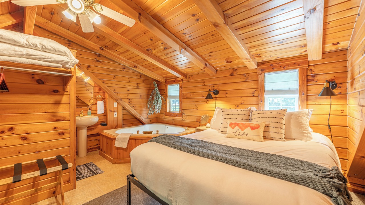 Photo of Bedroom in Millersburg