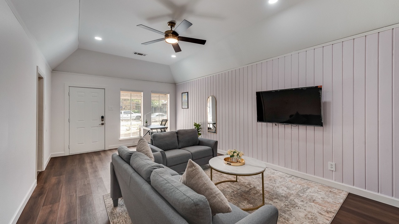 Photo of Livingroom in Park Central