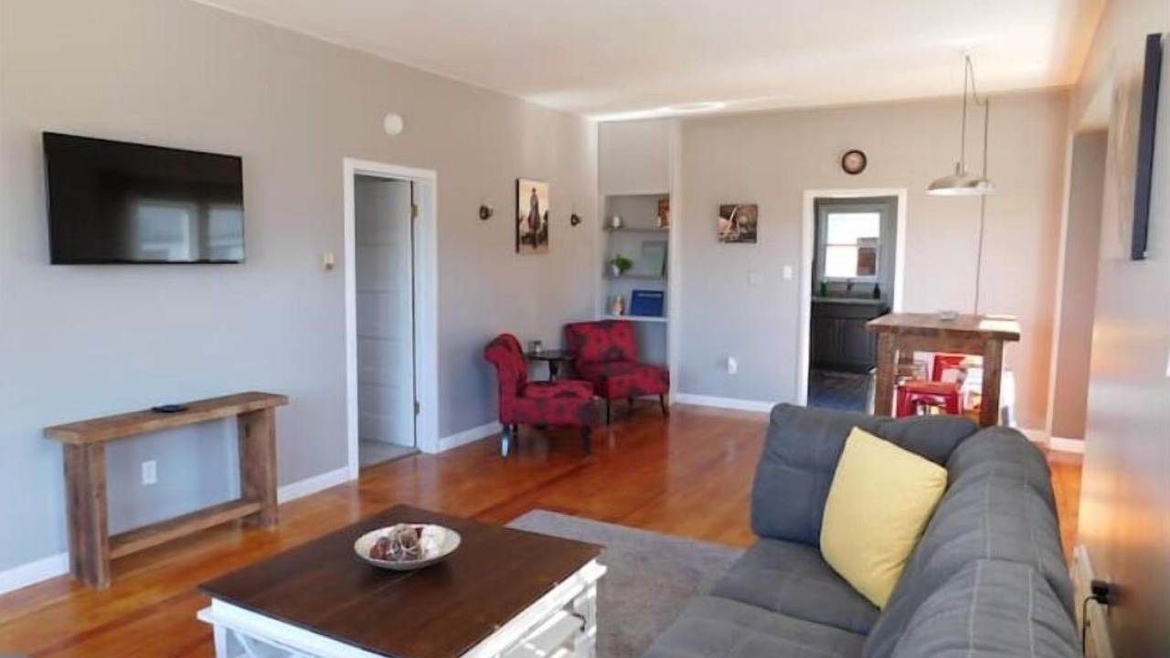 Photo of Livingroom in Deer Lodge