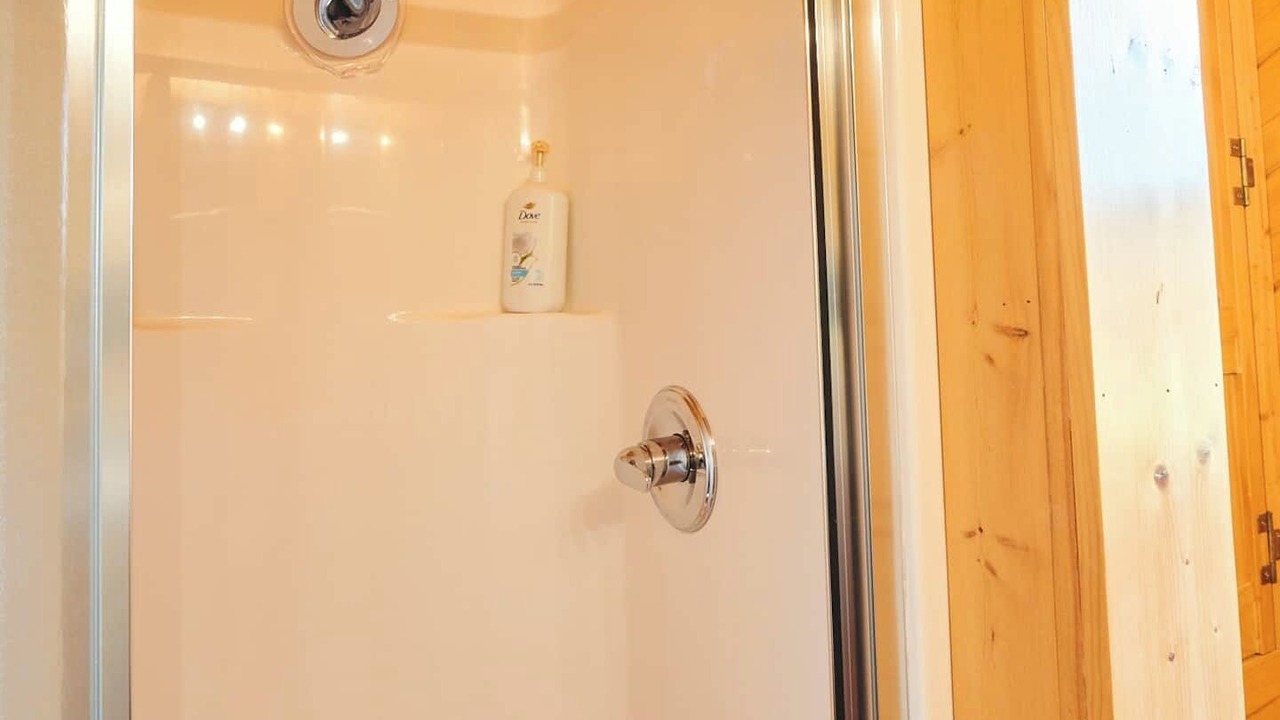 Photo of Bathroom in Saddlestring