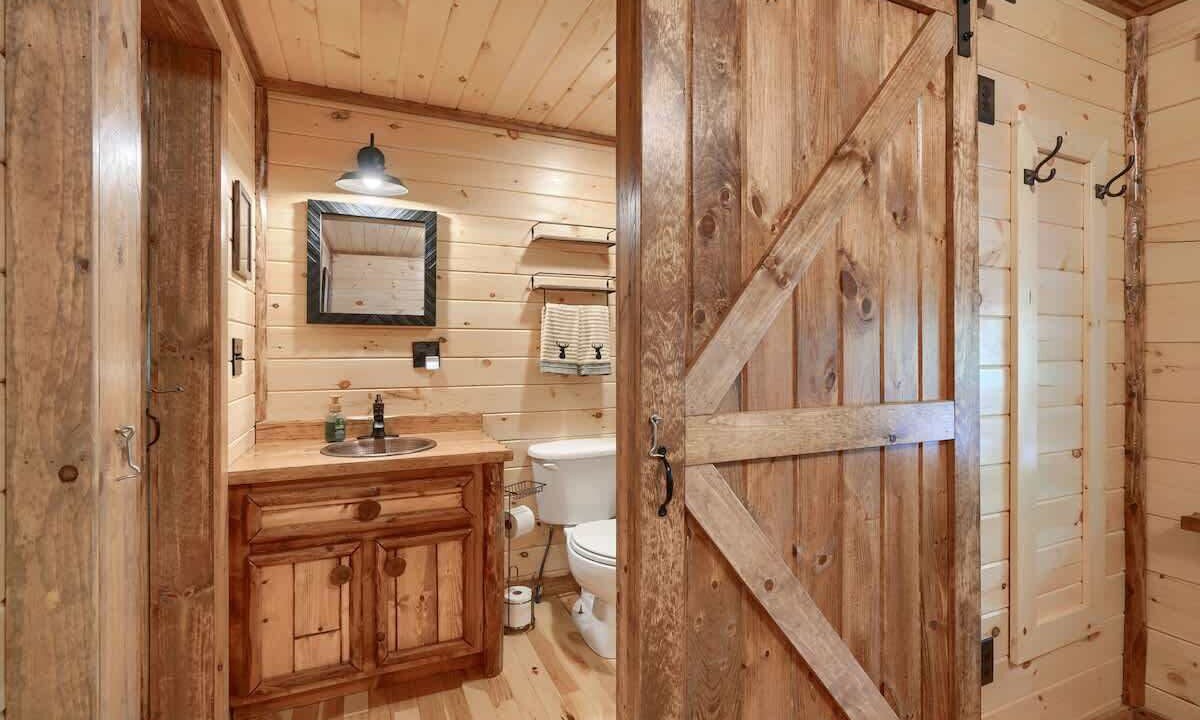 Photo of Bathroom in Nelsonville