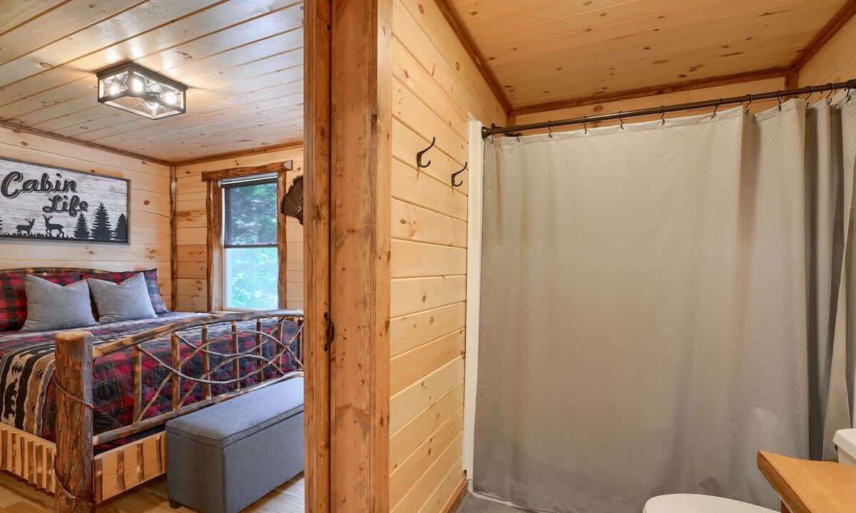 Photo of Bathroom in Nelsonville