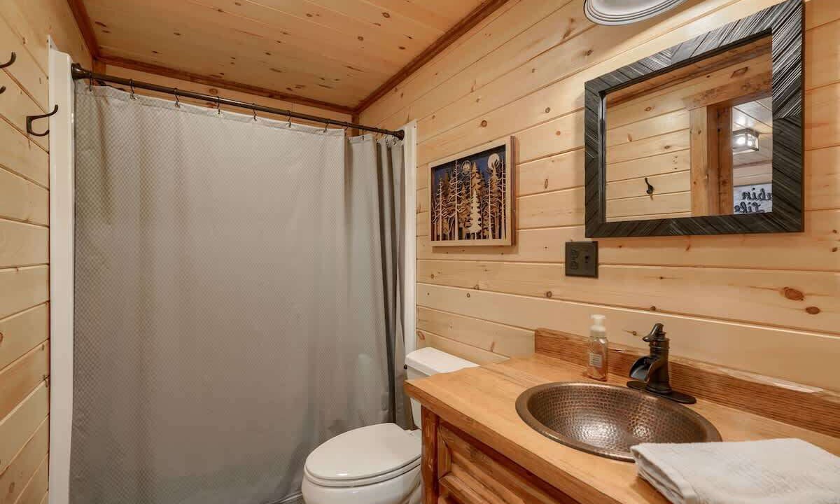 Photo of Bathroom in Nelsonville