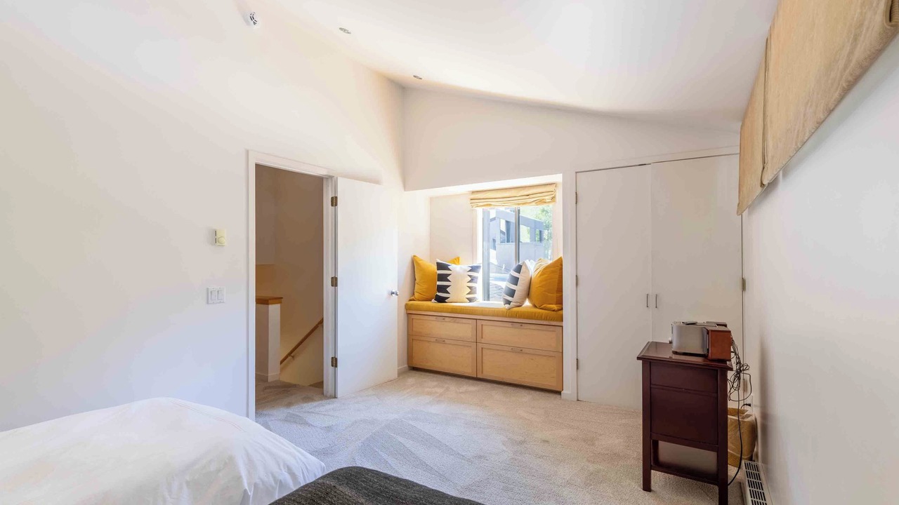 Photo of Bedroom in Warm Springs