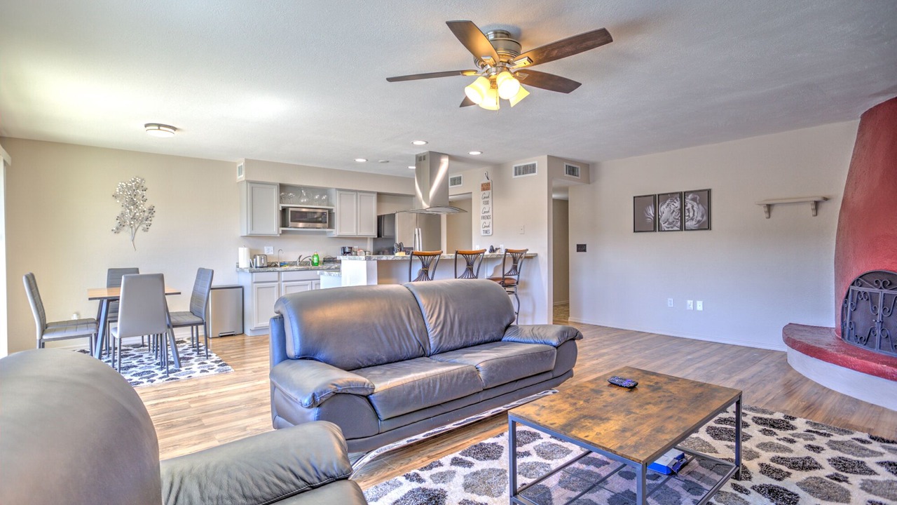 Photo of Livingroom in Starr Pass