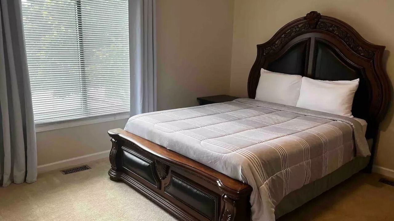 Photo of Bedroom in Troy