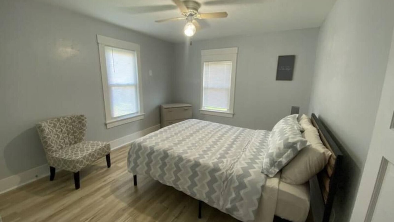 Photo of Bedroom in Niles