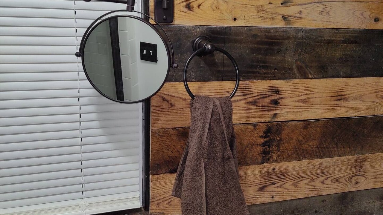 Photo of Bathroom in Niles