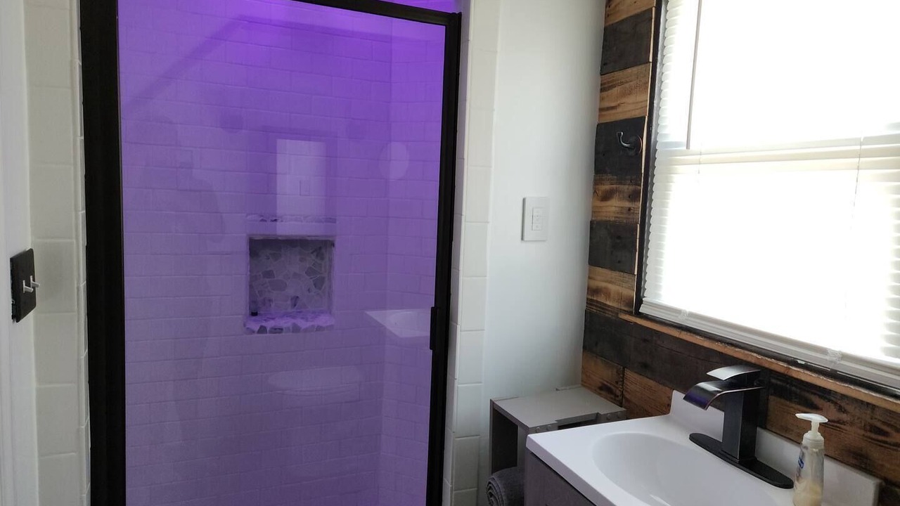 Photo of Bathroom in Niles