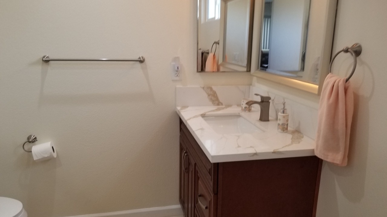 Photo of Bathroom in Harbor
