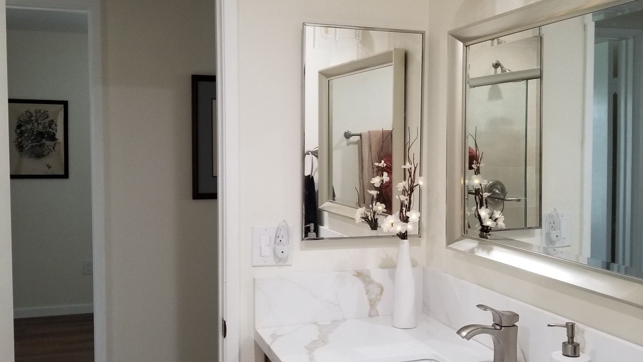 Photo of Bathroom in Harbor