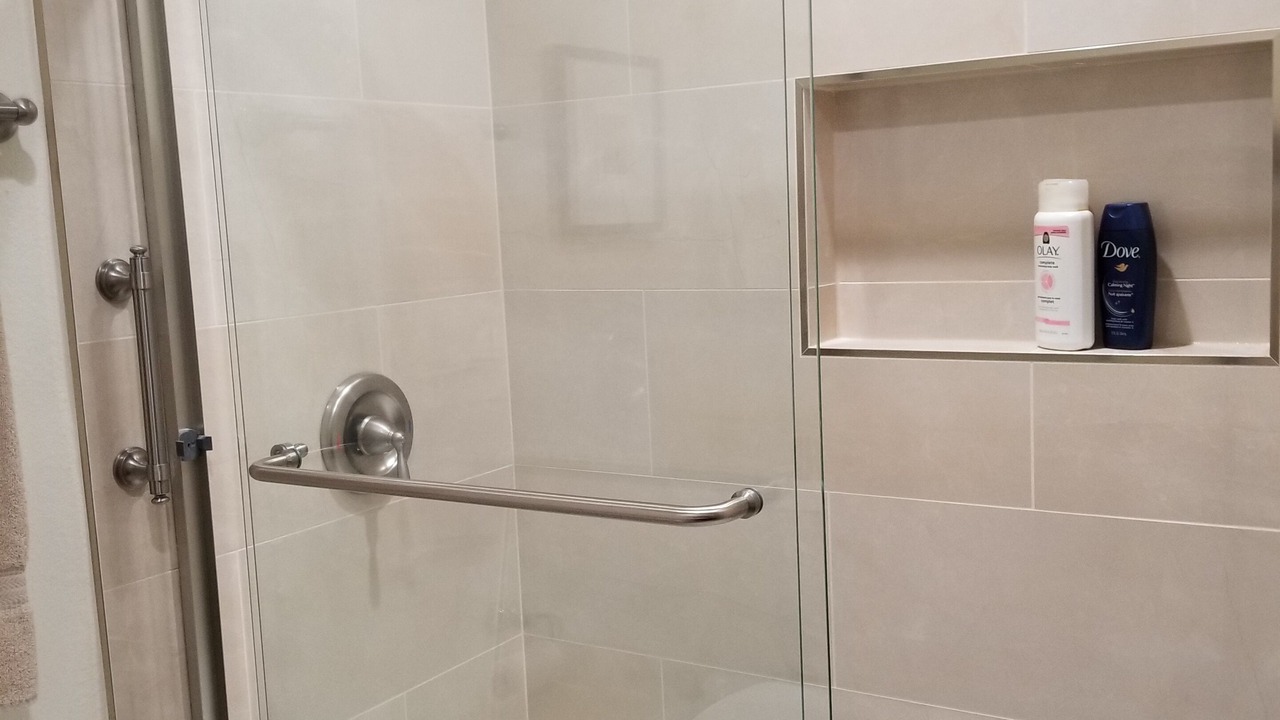 Photo of Bathroom in Harbor