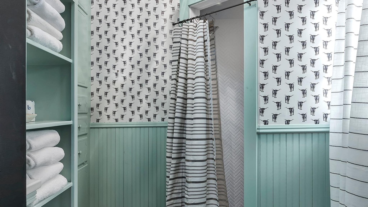 Photo of Bathroom in Stonewall