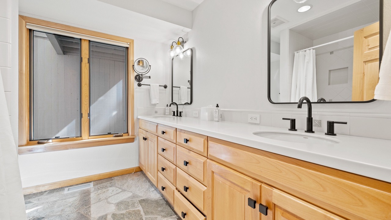 Photo of Bathroom in Teton Pines