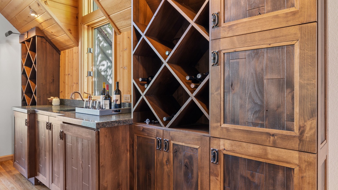 Photo of Bedroom in Teton Pines