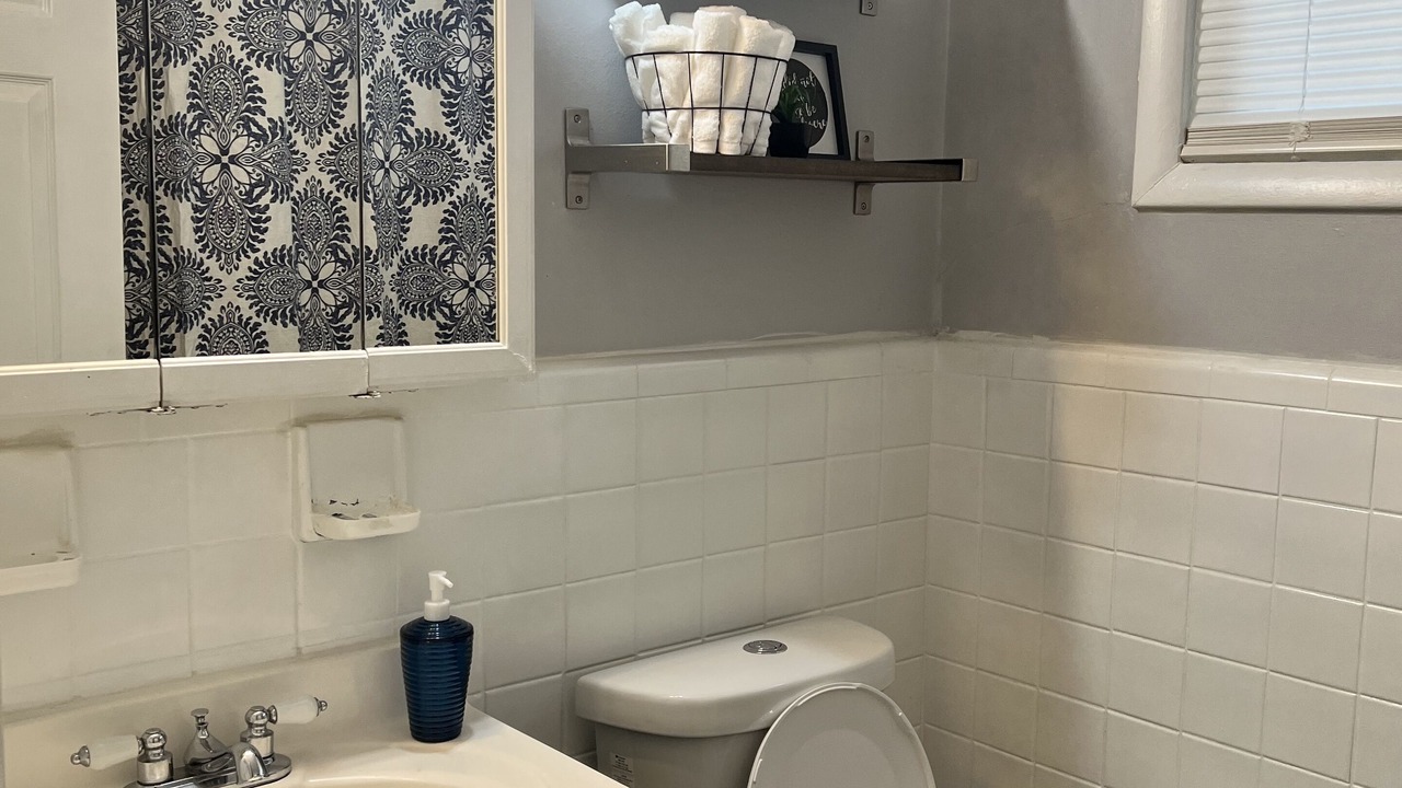 Photo of Bathroom in Oak Park