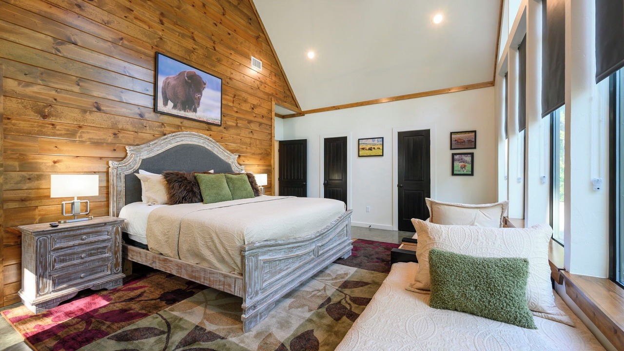 Photo of Bedroom in Broken Bow