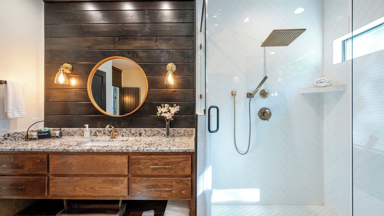 Photo of Bathroom in Broken Bow