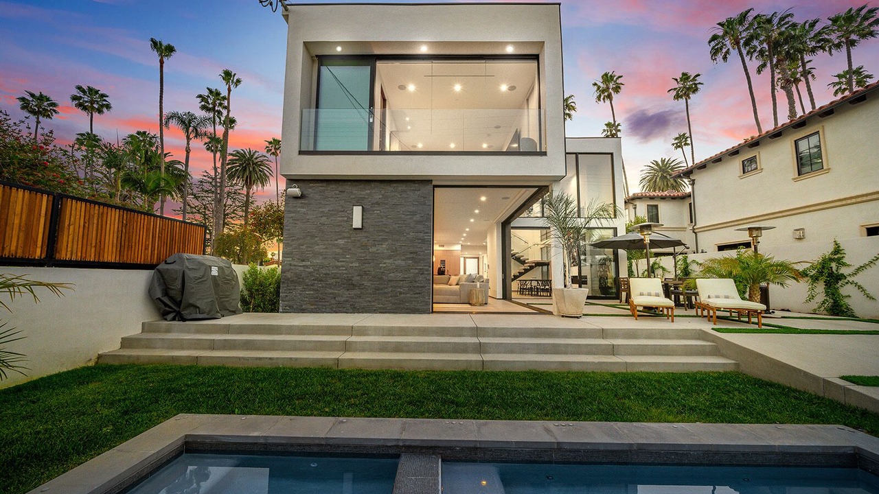 Photo of Outdoor in Beverly Hills