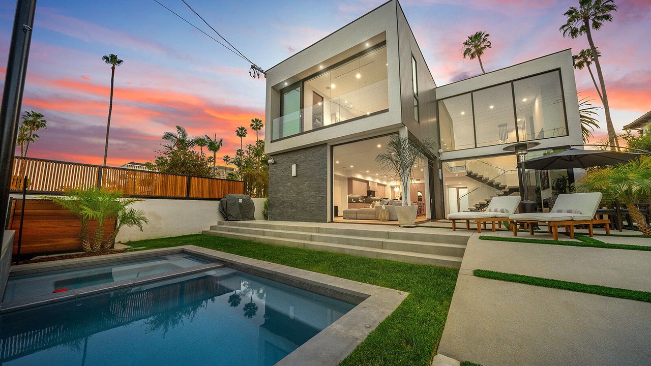 Photo of Outdoor in Beverly Hills