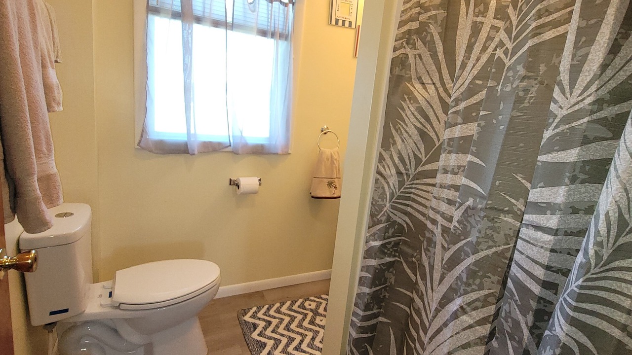 Photo of Bathroom in Oak Harbor