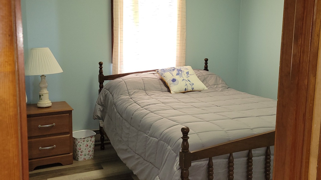Photo of Bedroom in Oak Harbor