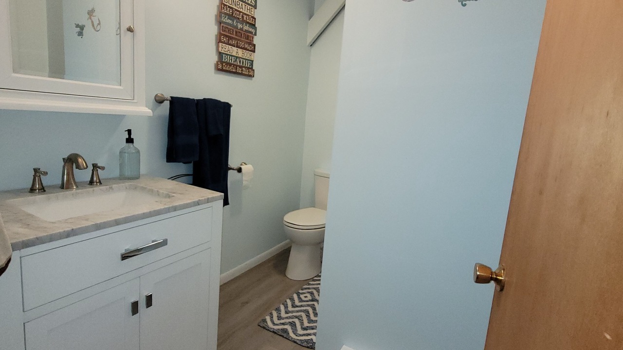 Photo of Bathroom in Oak Harbor