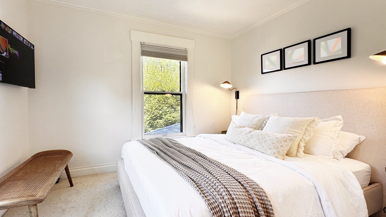 Photo of Bedroom in Victorian Village
