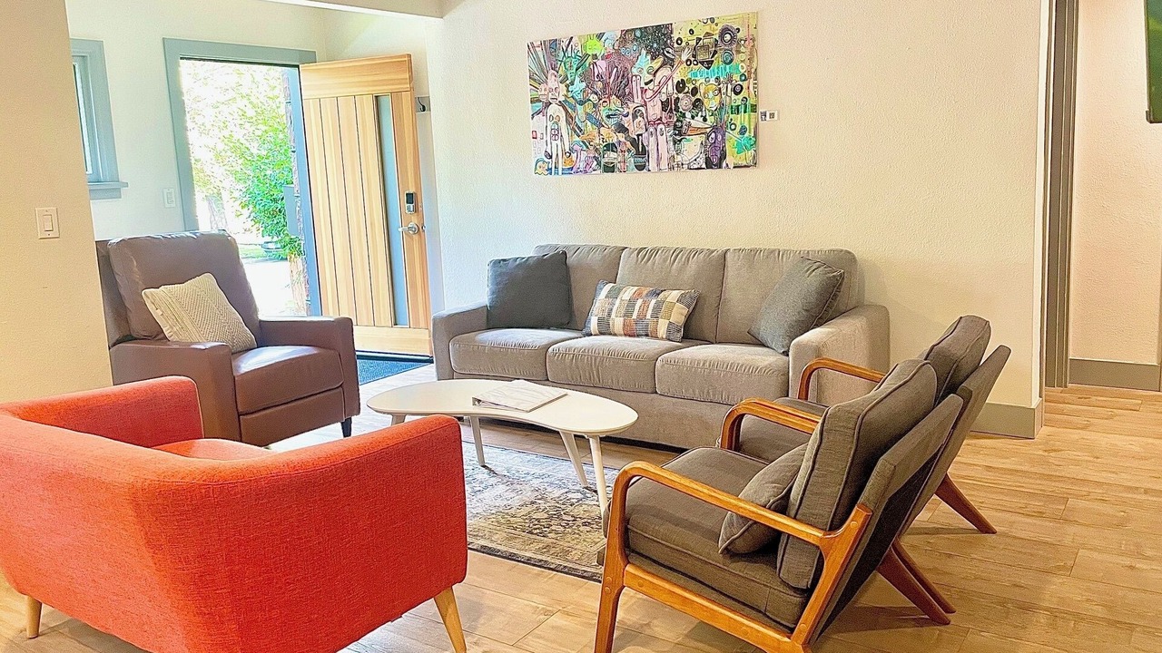 Photo of Livingroom in Old Bend