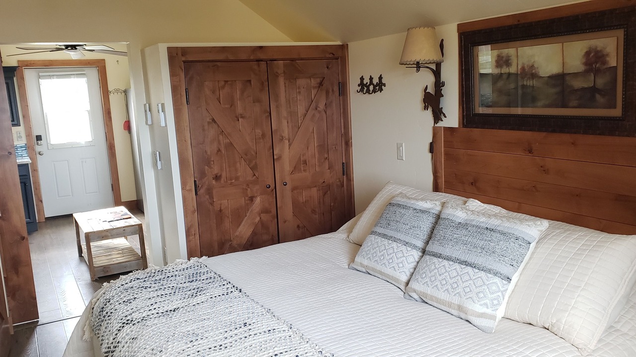 Photo of Bedroom in Victor