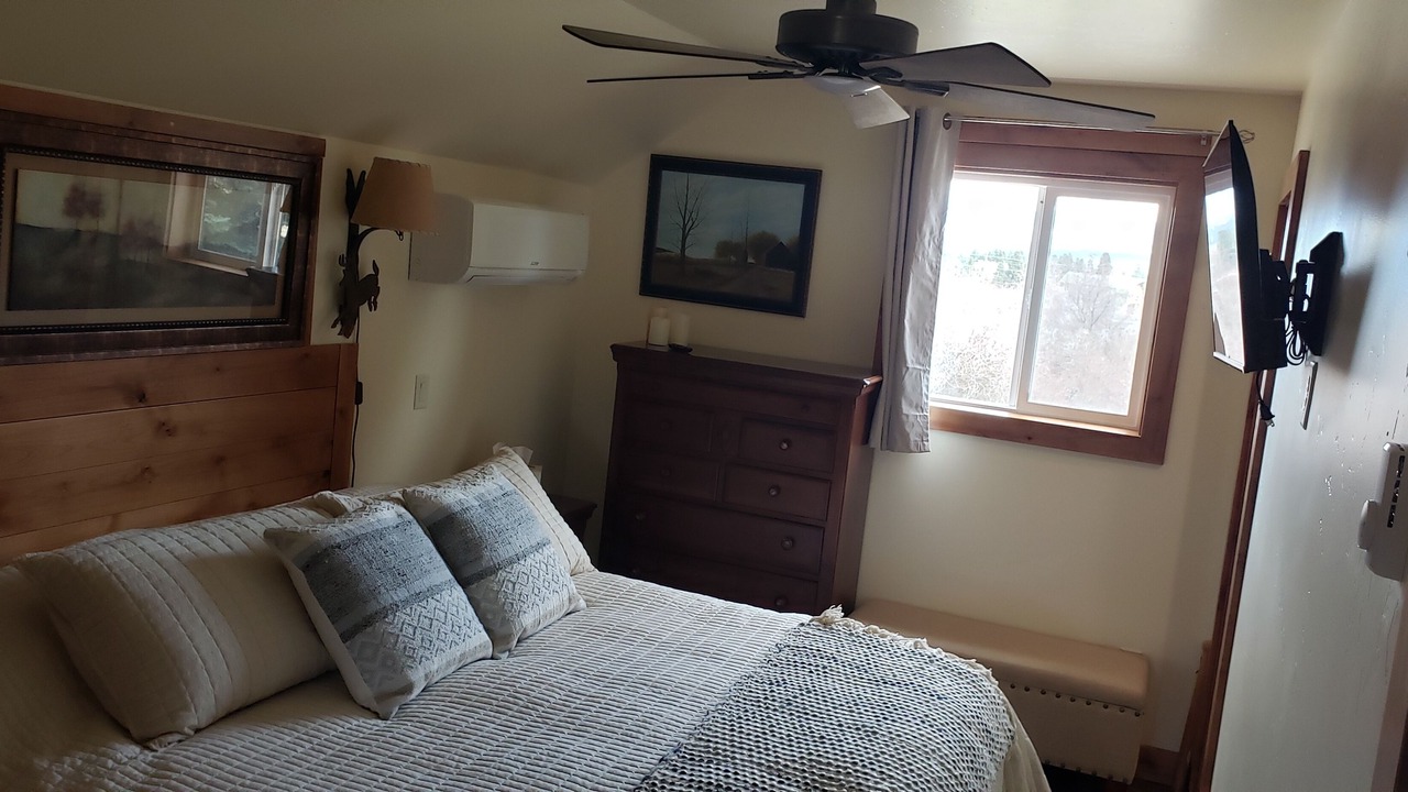 Photo of Bedroom in Victor