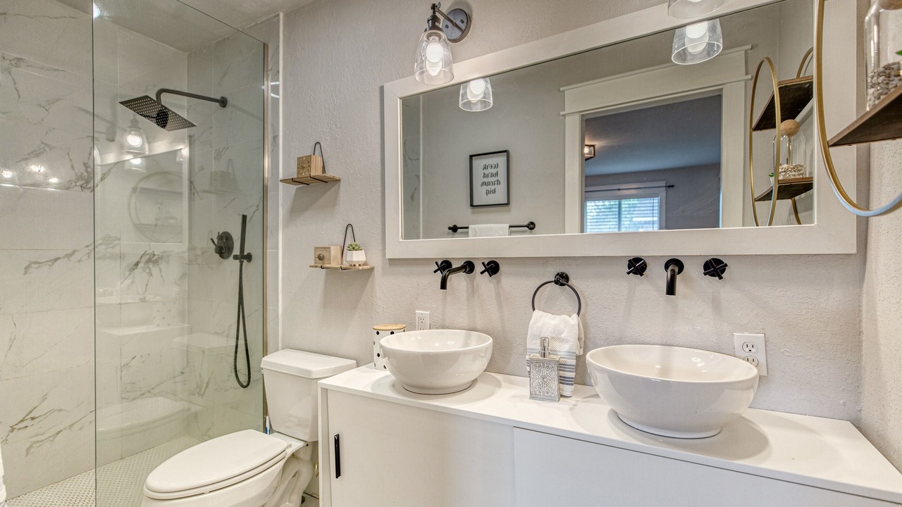 Photo of Bathroom in West Valley