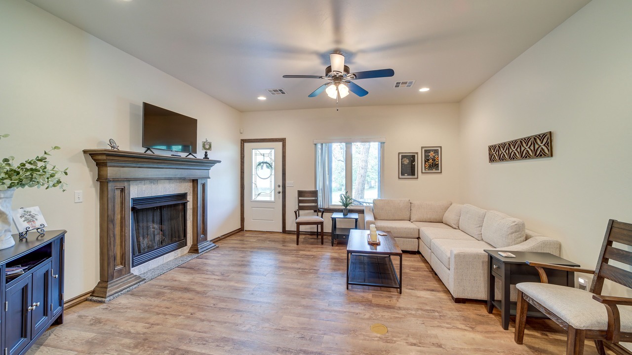 Photo of Livingroom in Checotah