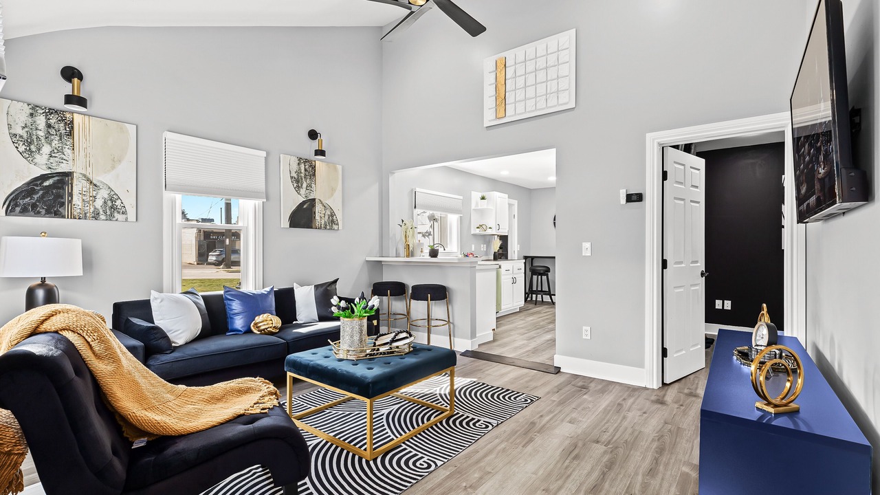 Photo of Livingroom in Royal Oak