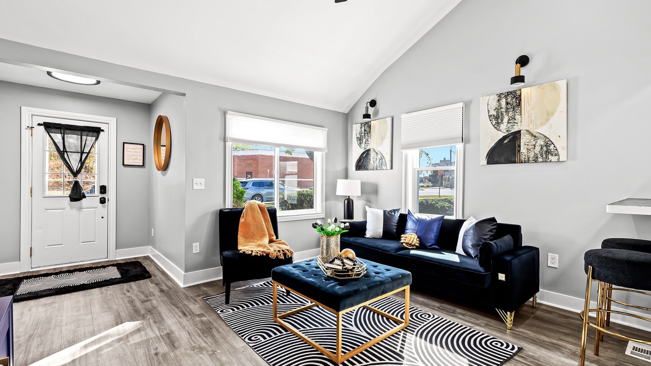 Photo of Livingroom in Royal Oak