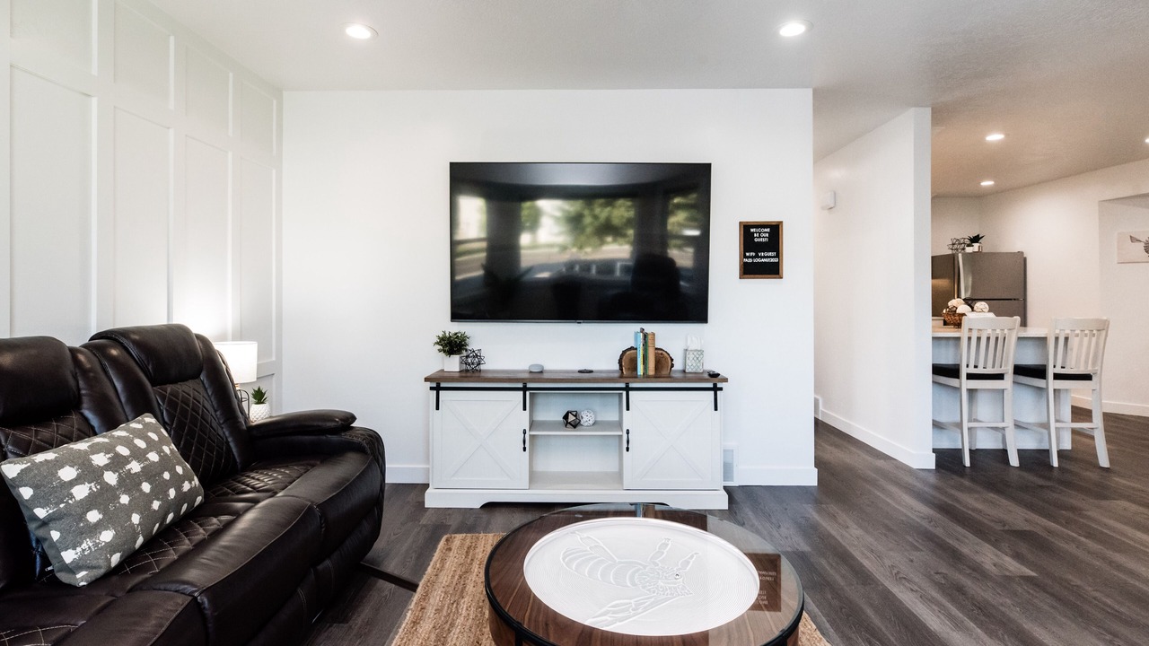 Photo of Livingroom in Logan