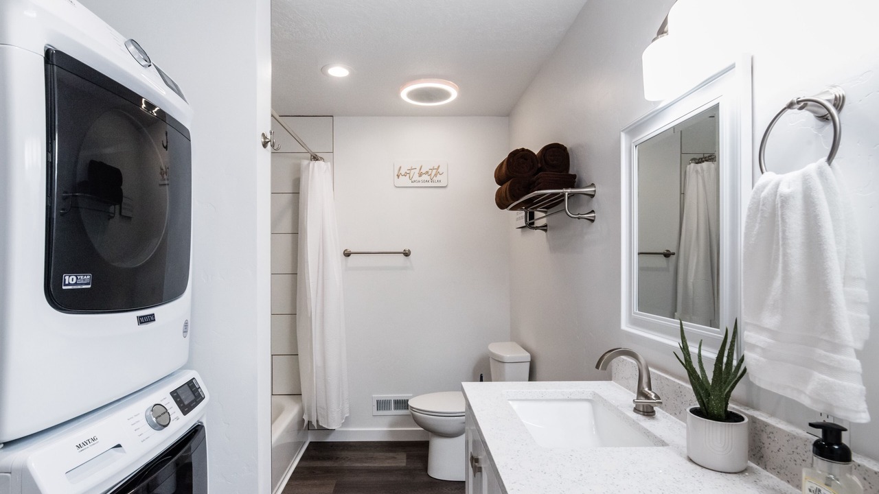 Photo of Bathroom in Logan