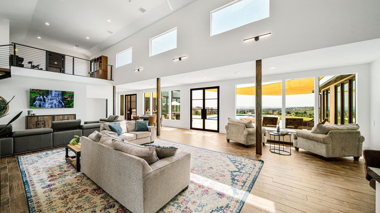 Photo of Livingroom in Bartlesville