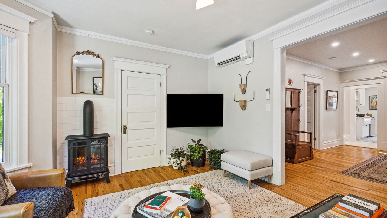 Photo of Livingroom in Rose Park
