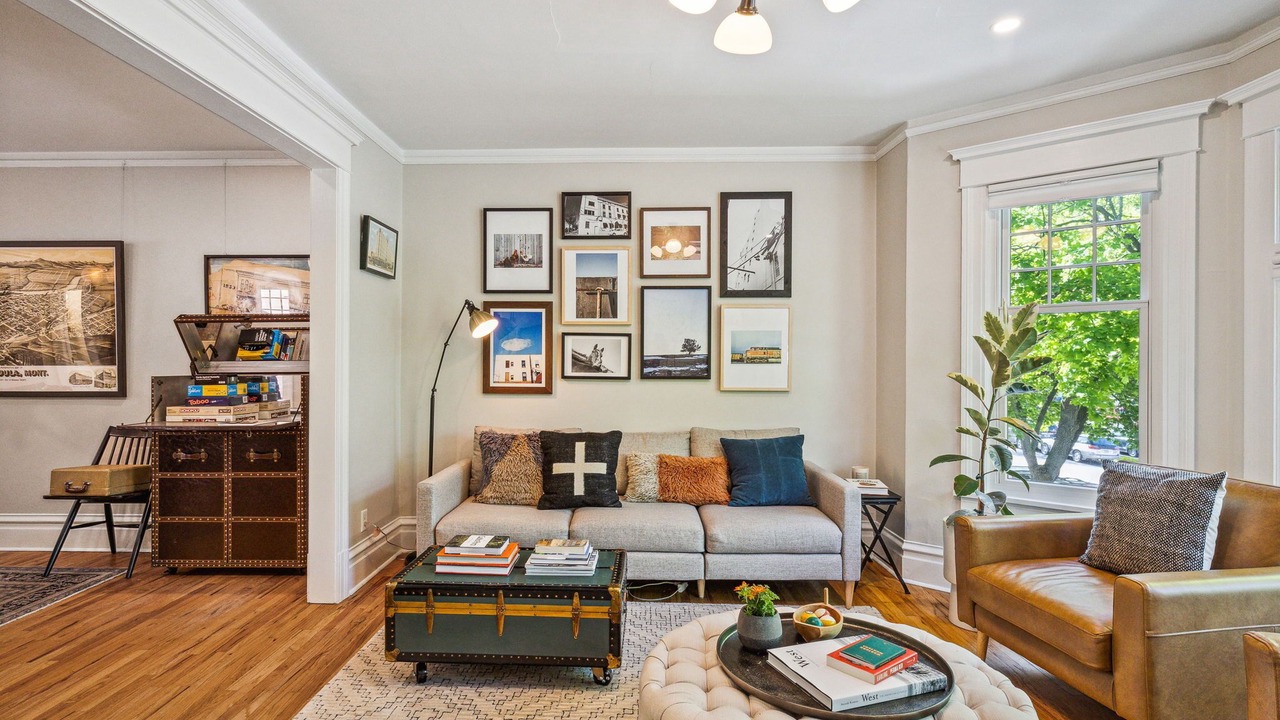 Photo of Livingroom in Rose Park