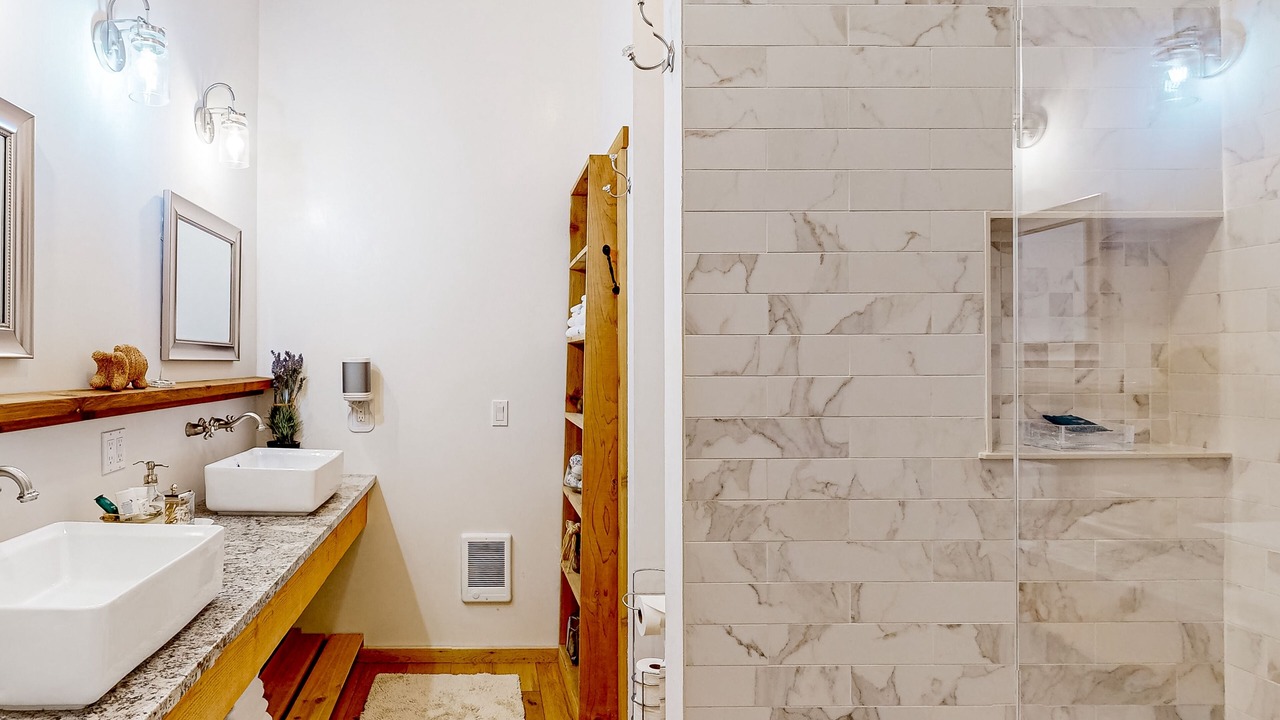 Photo of Bathroom in Hope