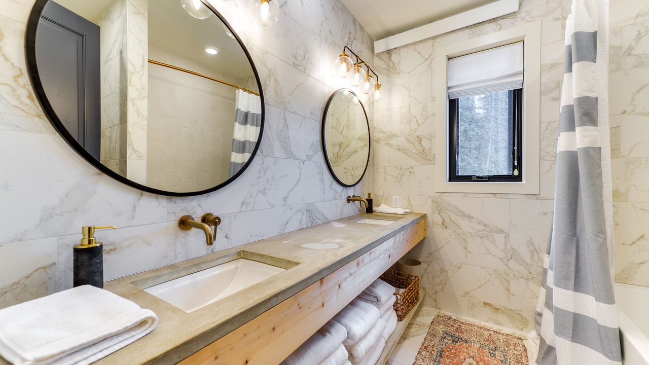 Photo of Bathroom in Turnerville