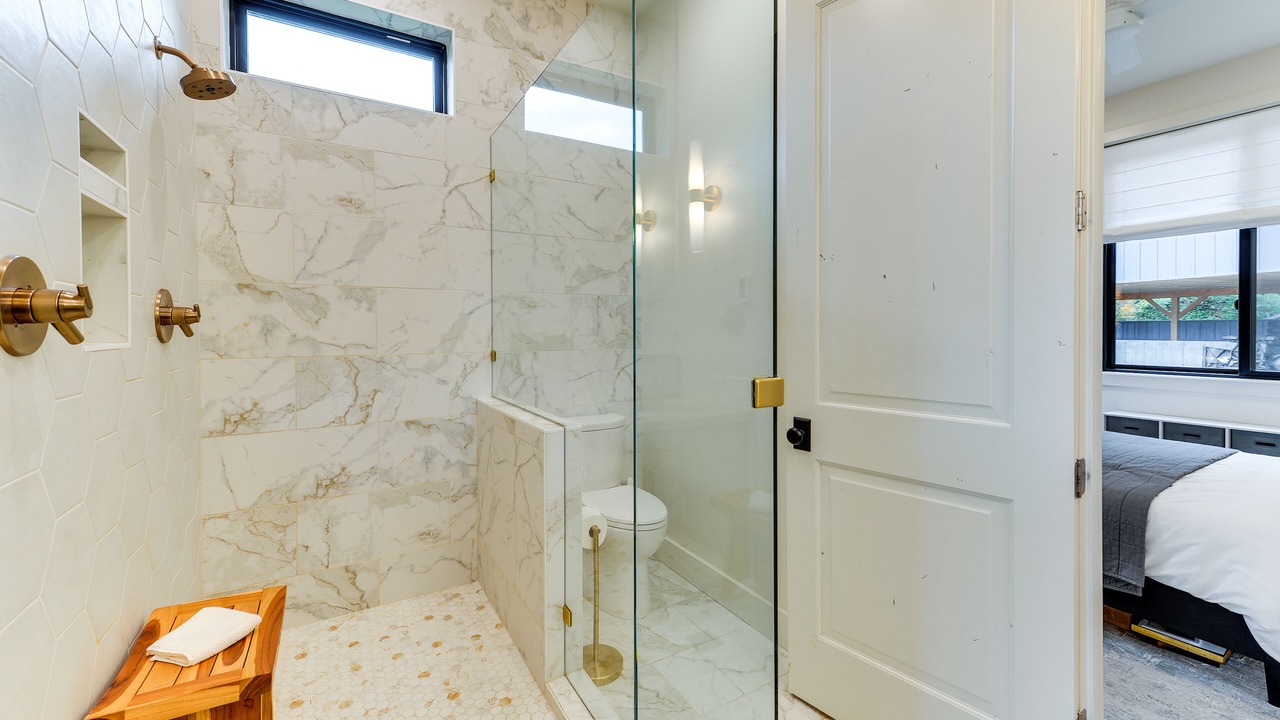 Photo of Bathroom in Turnerville