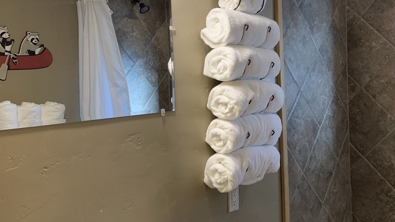 Photo of Bathroom in Island Park