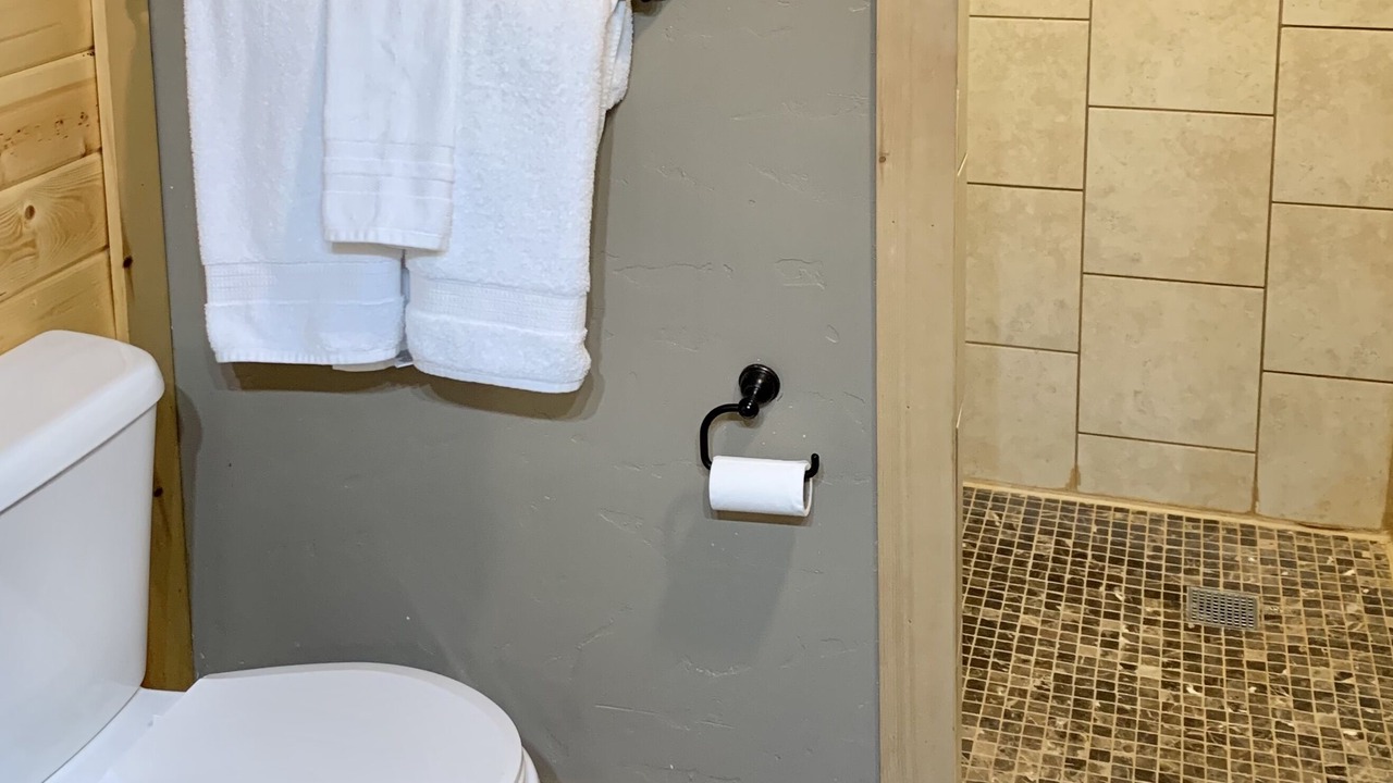 Photo of Bathroom in Island Park