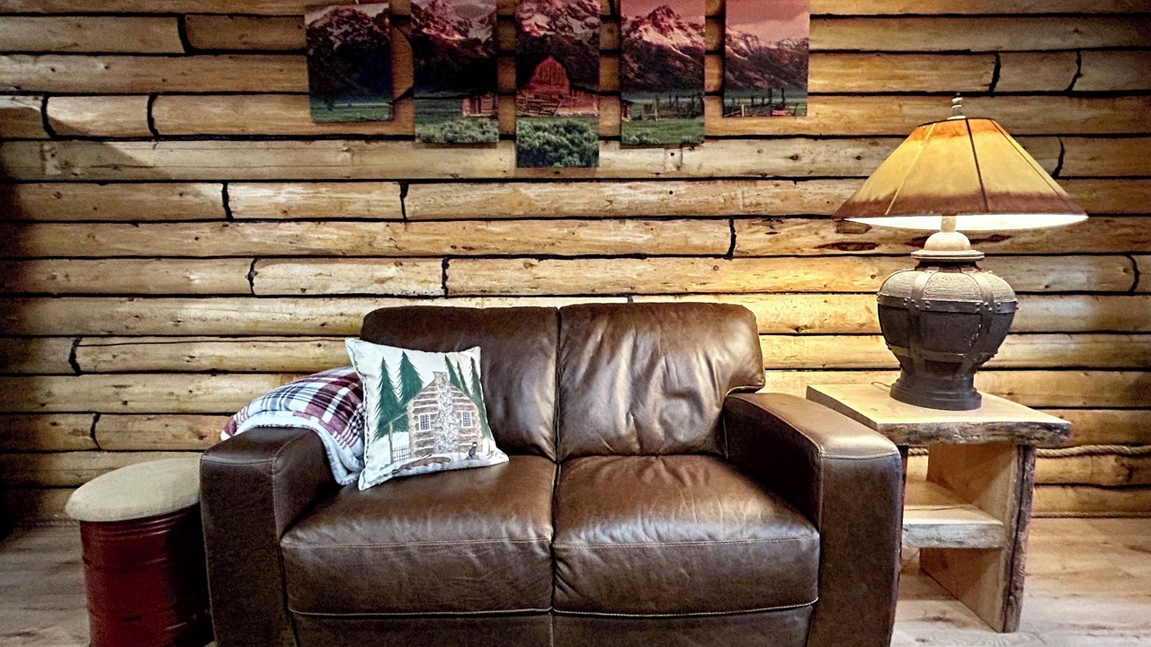 Photo of Livingroom in Island Park