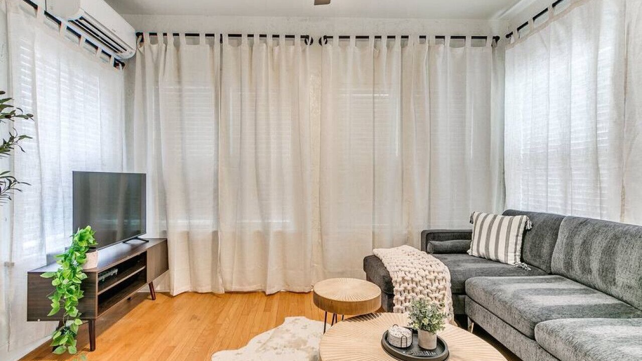 Photo of Livingroom in Lincoln Terrace