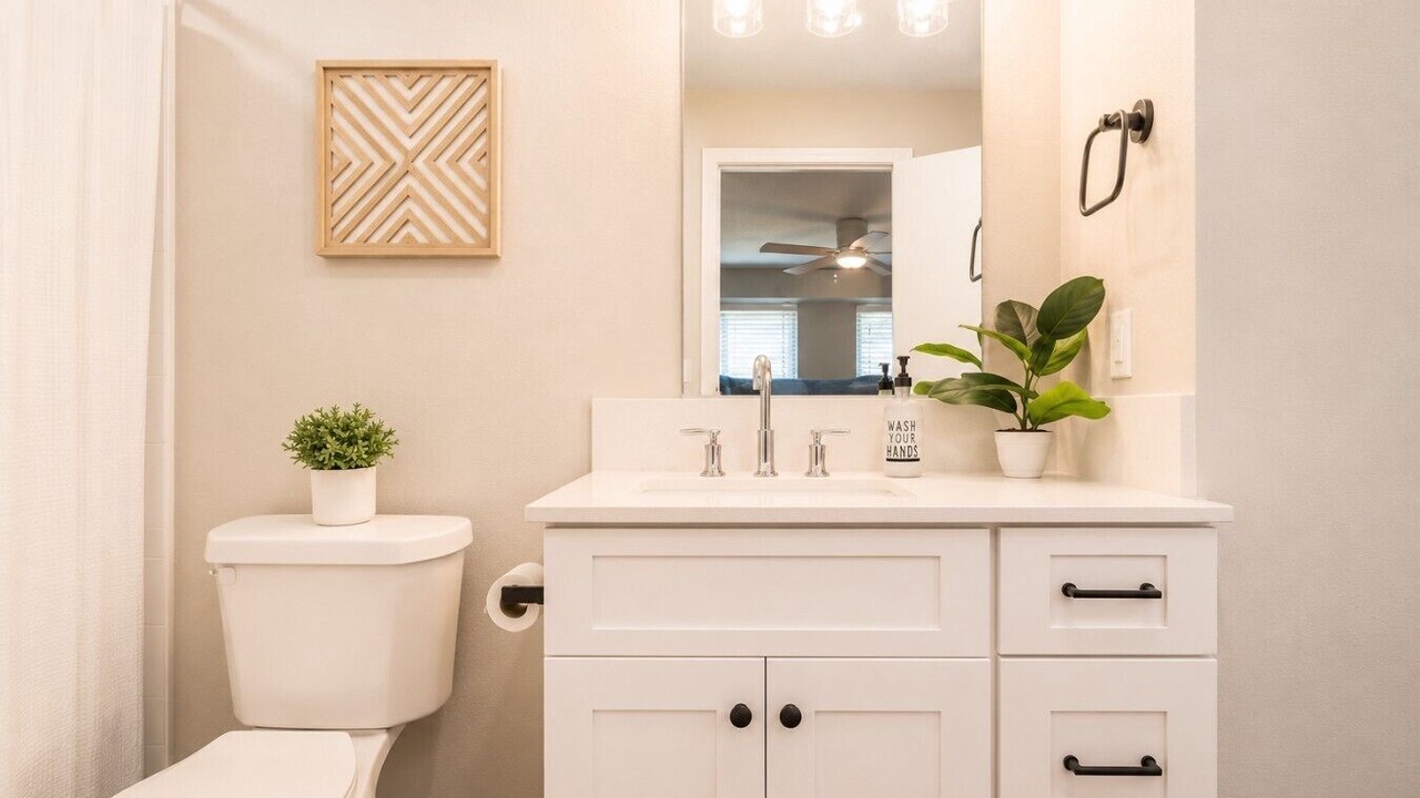 Photo of Bathroom in Neartown