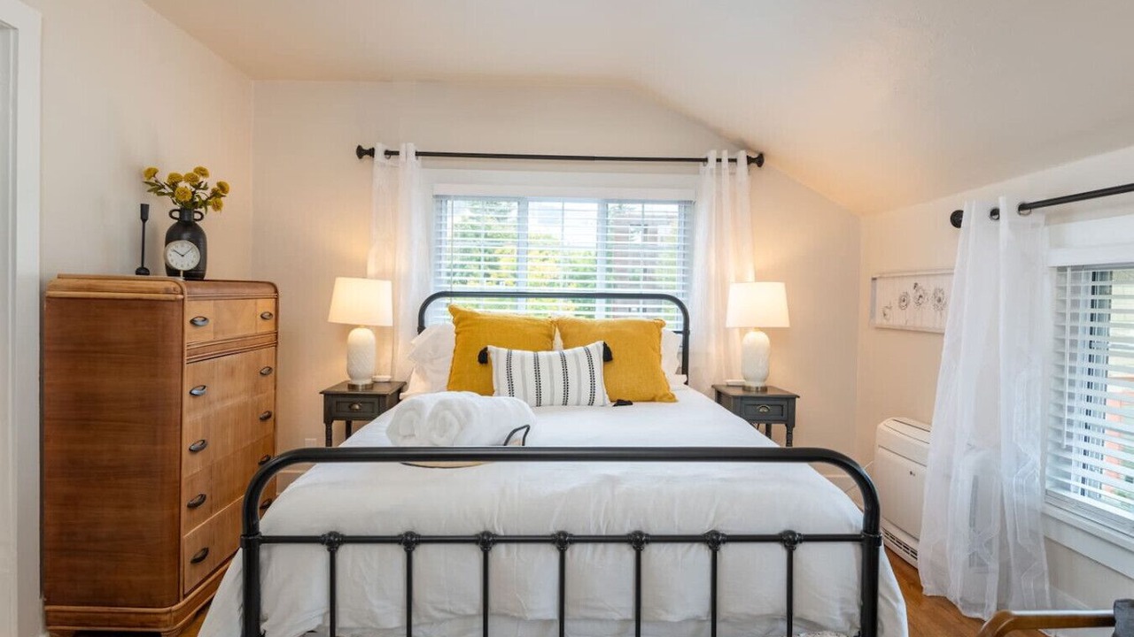 Photo of Bedroom in Rose Park